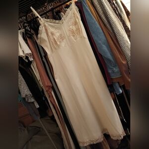 1960s Lace Trim Nightgown/slip